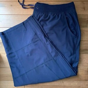 Navy  active capris 1X
